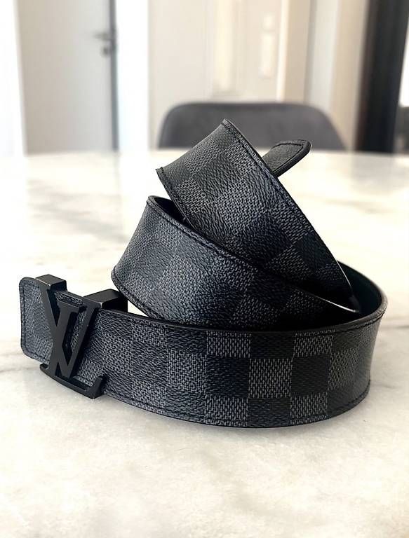 Cinture: Modegürtel  1:1 Kopie  Elegantes Design – Usato da Hittnau venduto da ant_s5mh