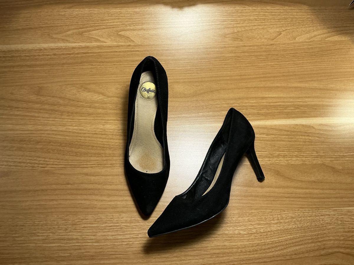 Scarpe da donna: Buffalo Pumps ORIGINAL – Usato da Zürich venduto da Tubaa