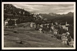 AK Arosa, Ortsansicht mit Kirche und Hotelbauten