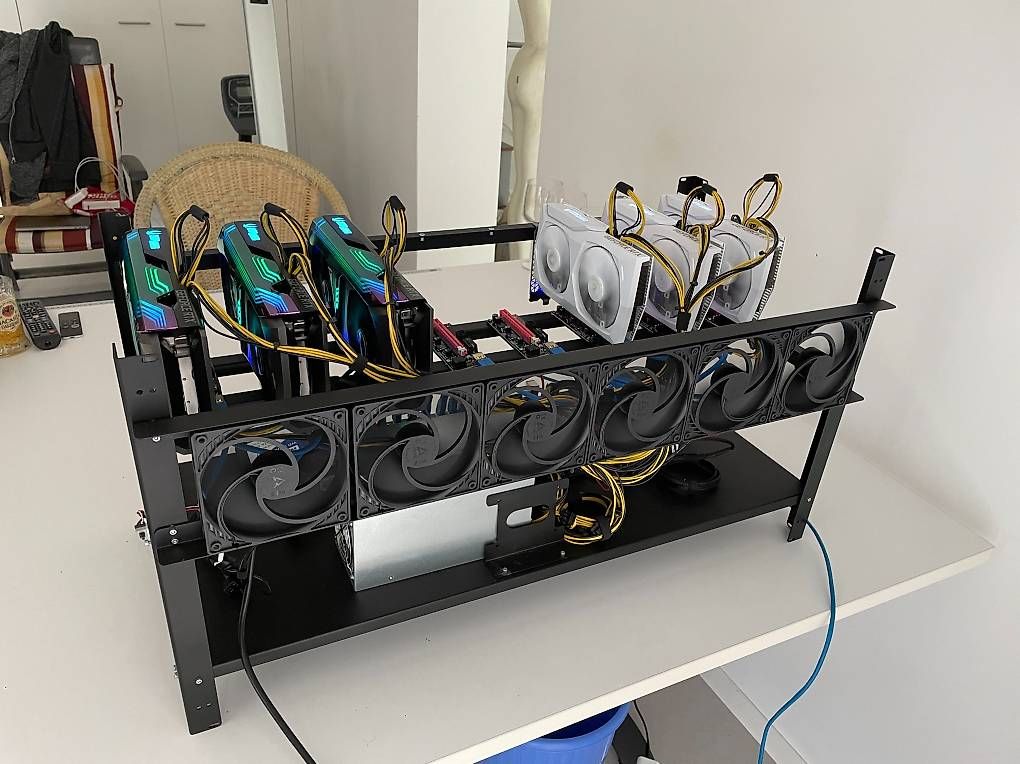 Coin Miner: Mining Rig mit 5x RTX 3070 – Gebraucht aus Pratval von Aperture11 1