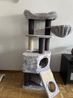 Kratzbaum grau mit Hängematte und Höhle guter Zustand