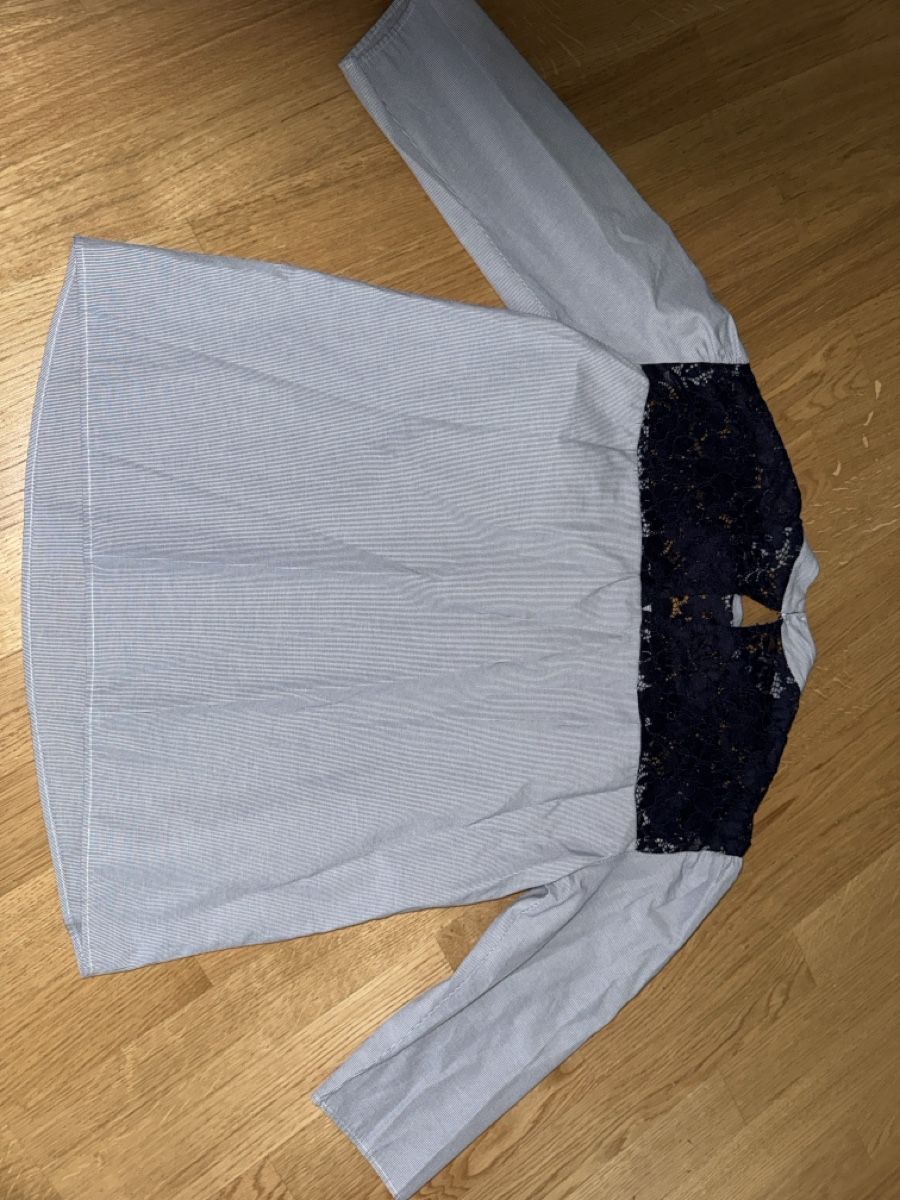 Zara Camicette: Zara Basic Bluse mit Spitze, Grösse M – Usato da Zürich venduto da szityu 2