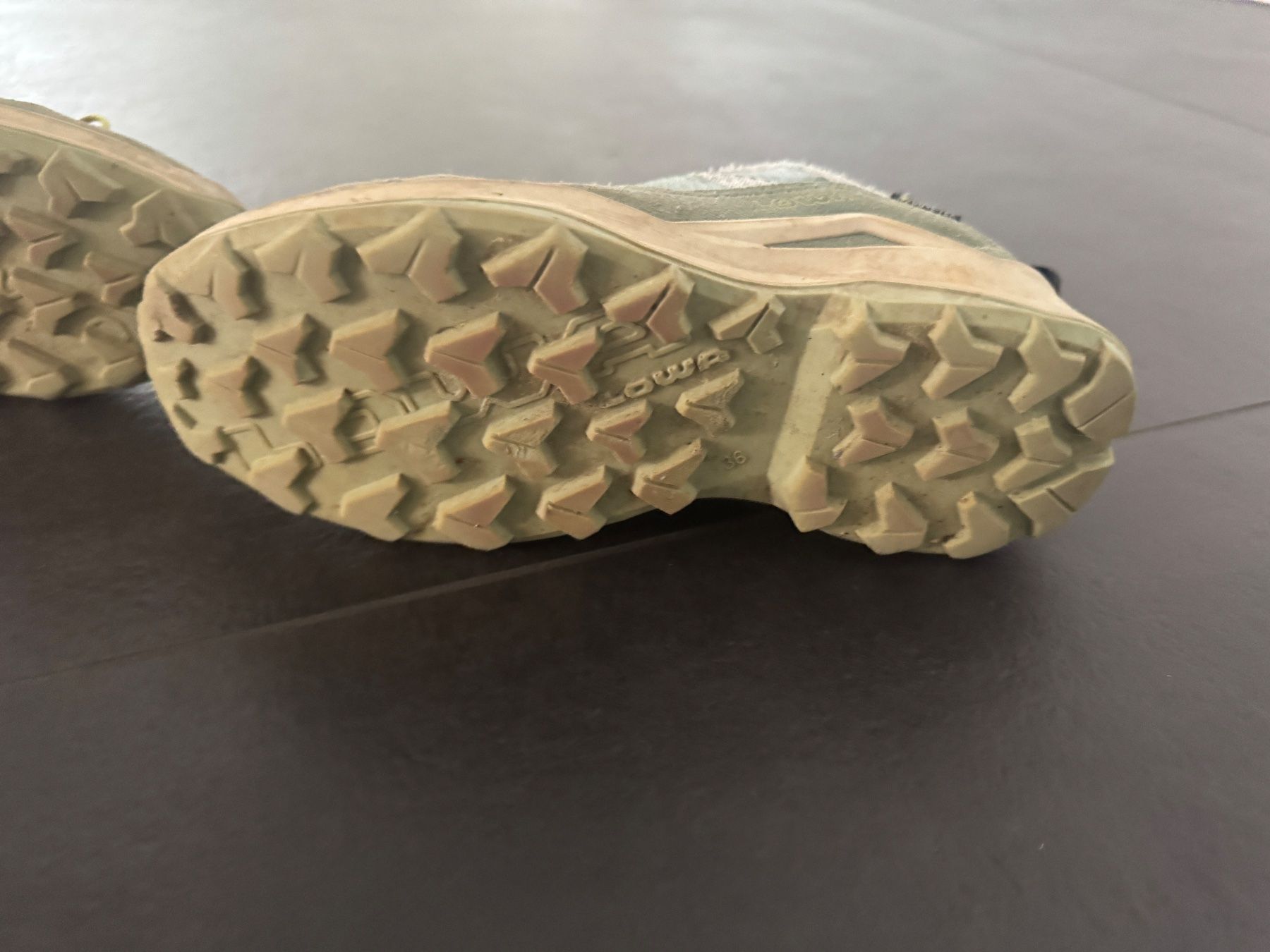 Lowa Scarpe per ragazzi: Lowa Trekkingschuhe Goretex Gr. 36 – Usato da Münsingen venduto da Sabine87 2