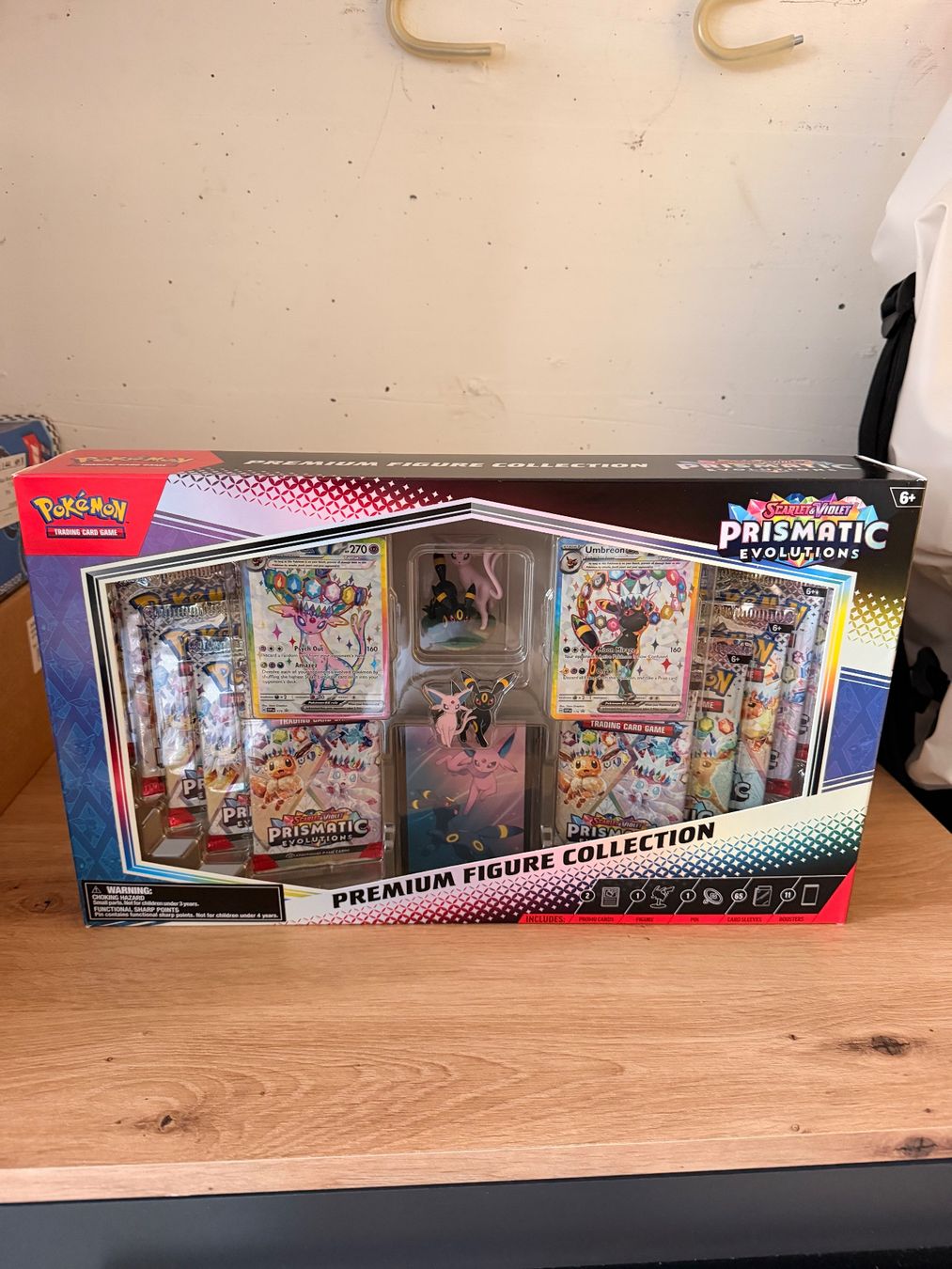 Pokémon Sammelbilder & Trading cards: Pokémon Prismatic Evolutions - Premium Figures Collection – Neu und originalverpackt aus Gais von The_Pokemon_Dude
