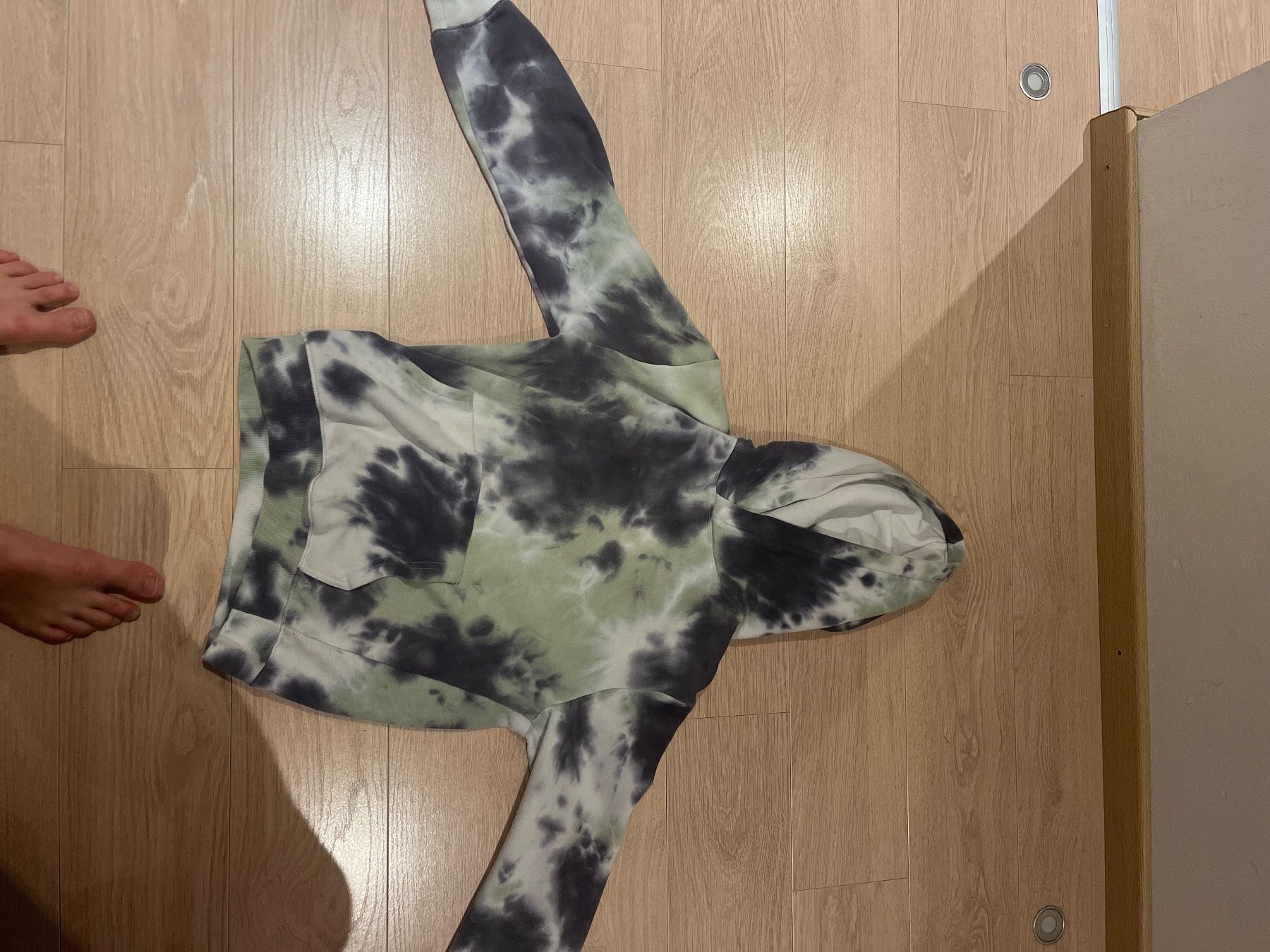 H&M Pullover & Sweatshirts: Hoodies 2er Set Batik Grösse 134/140 – Gebraucht aus Nürensdorf von Coilspike 1