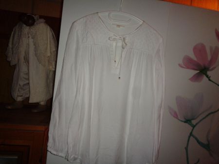 *** Bluse *** weiss / von Esprit