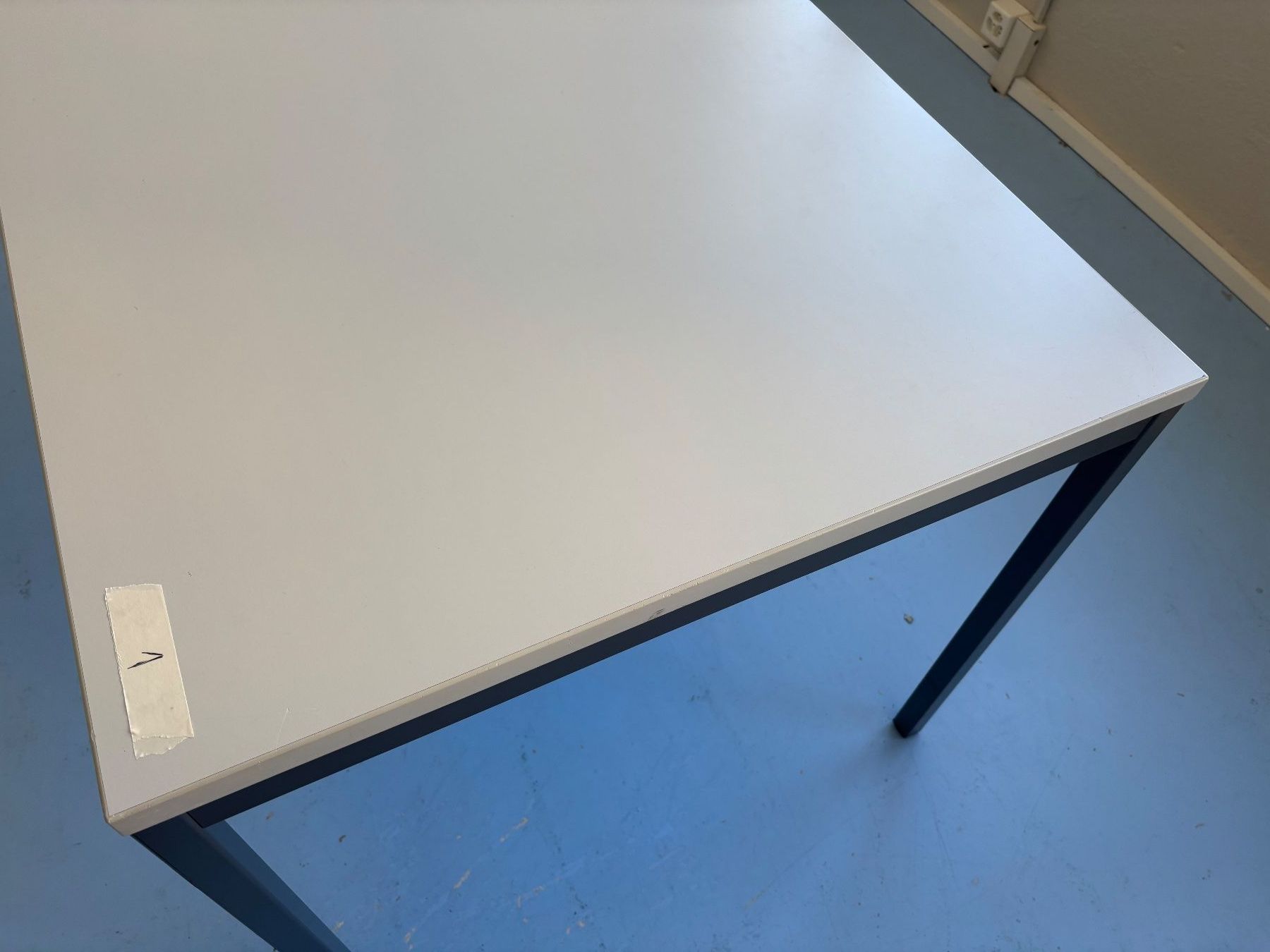 Scrivanie: Schreibtisch 160 x 80 – Usato da Zürich venduto da mar_hs6l 1