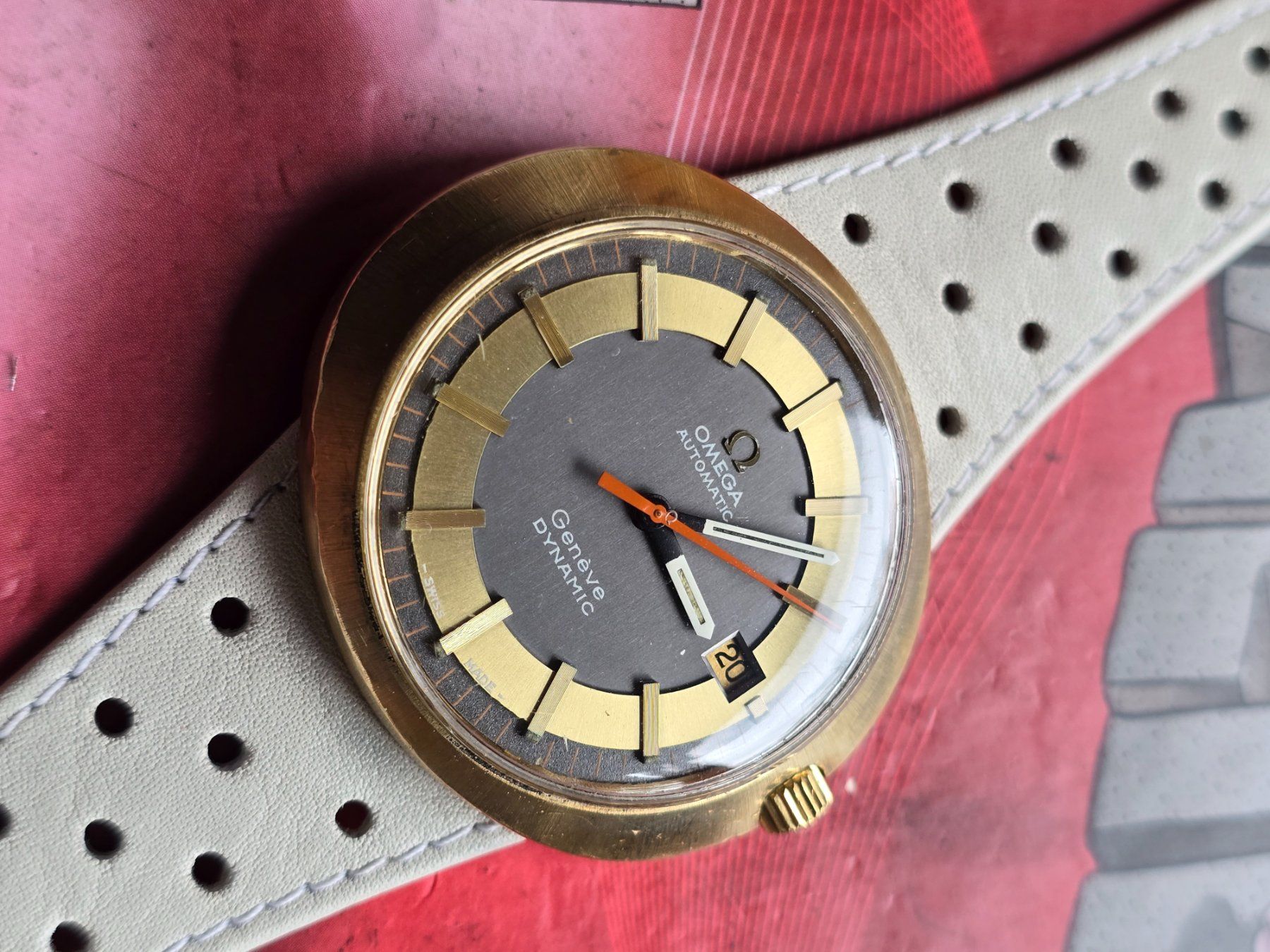 Omega Orologi: 52 Omega Geneve Dynamic  Automat Date Bulleye – Usato da Muri AG venduto da Corredor 9