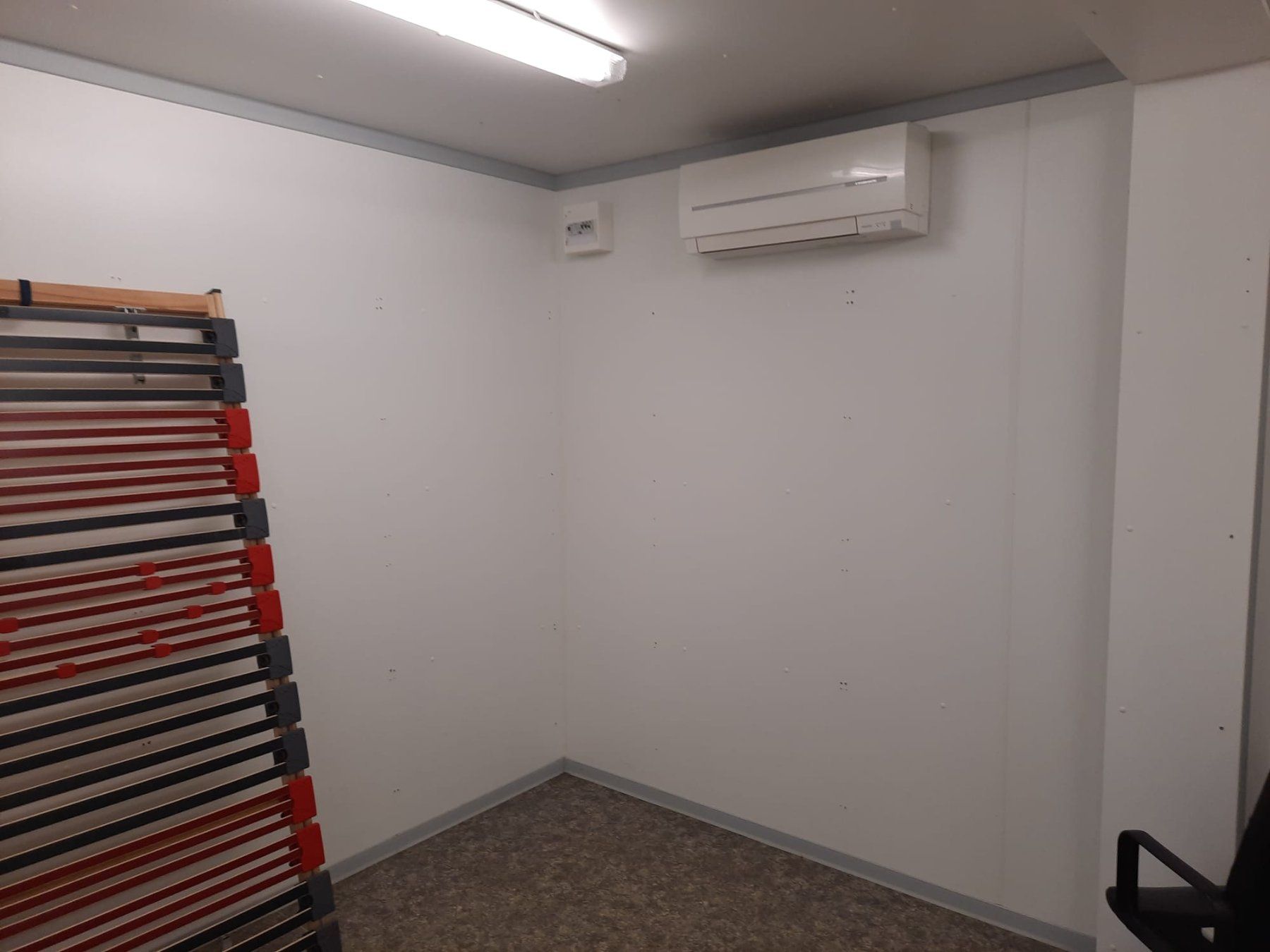Contenitori edile: BÜRO/ WOHNCONTAINER – Usato da Erlen venduto da MarinaLibelle77 3
