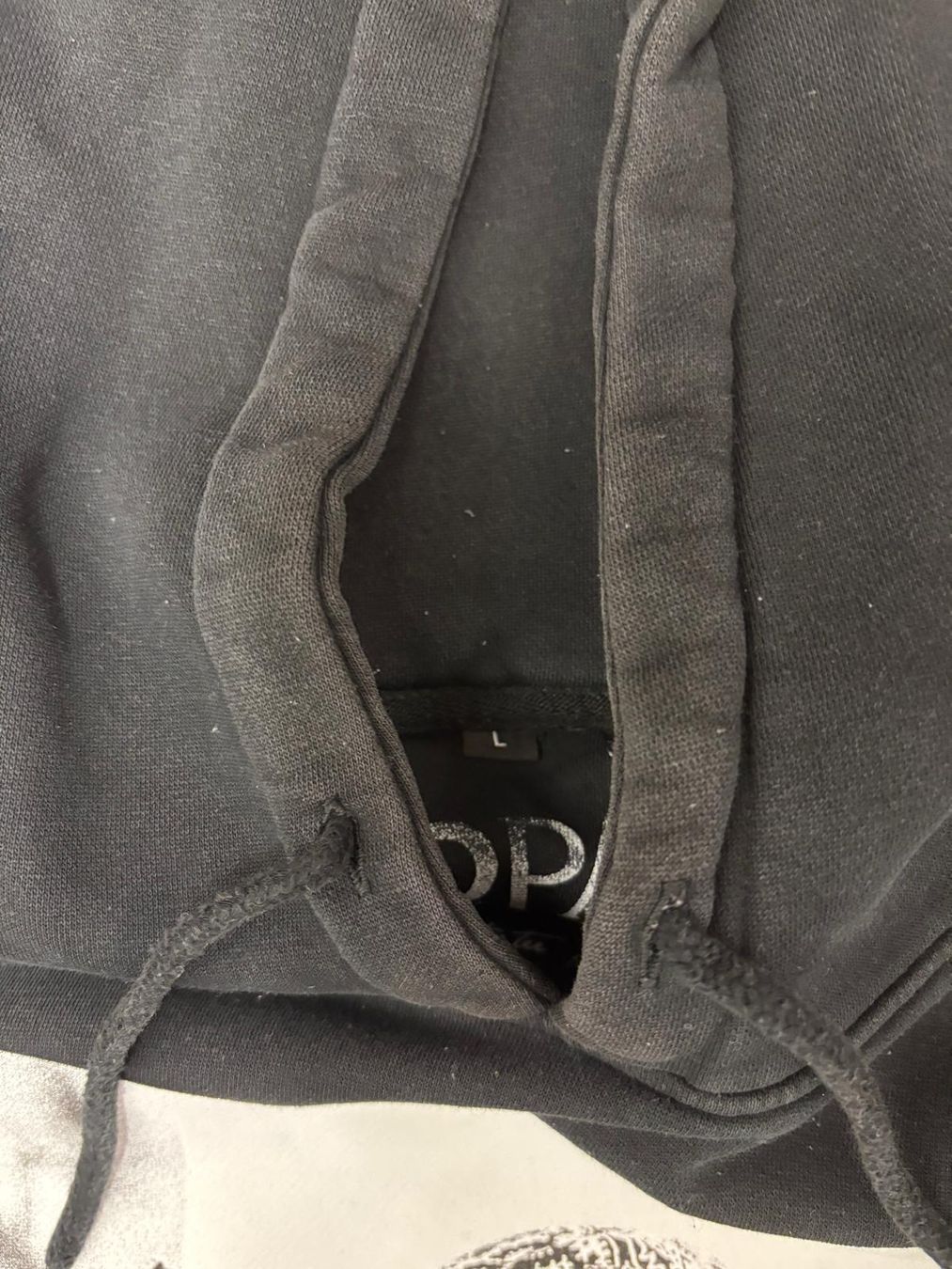Snipes Maglioni & Felpe: Tupac Hoodie Gr. L - Schwarzer Winter Kapuzenpullover – Usato da Langnau am Albis venduto da Alci68 1
