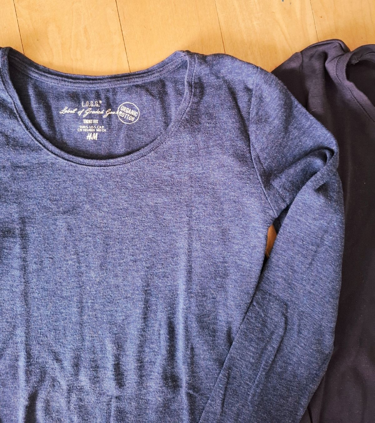 H&M T-shirt: H&M 2x Langarmshirt Gr. XS – Usato da Wangs venduto da Soda_95 1