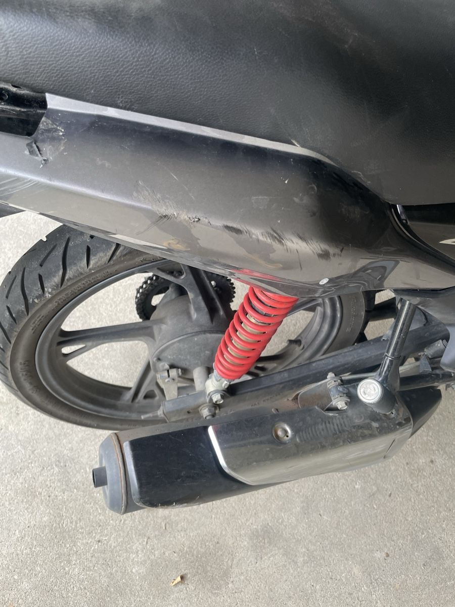 Honda Strada: Honda CBF125M (Unfallfahrzeug) – Usato da Gerolfingen venduto da ram_mdy2 2