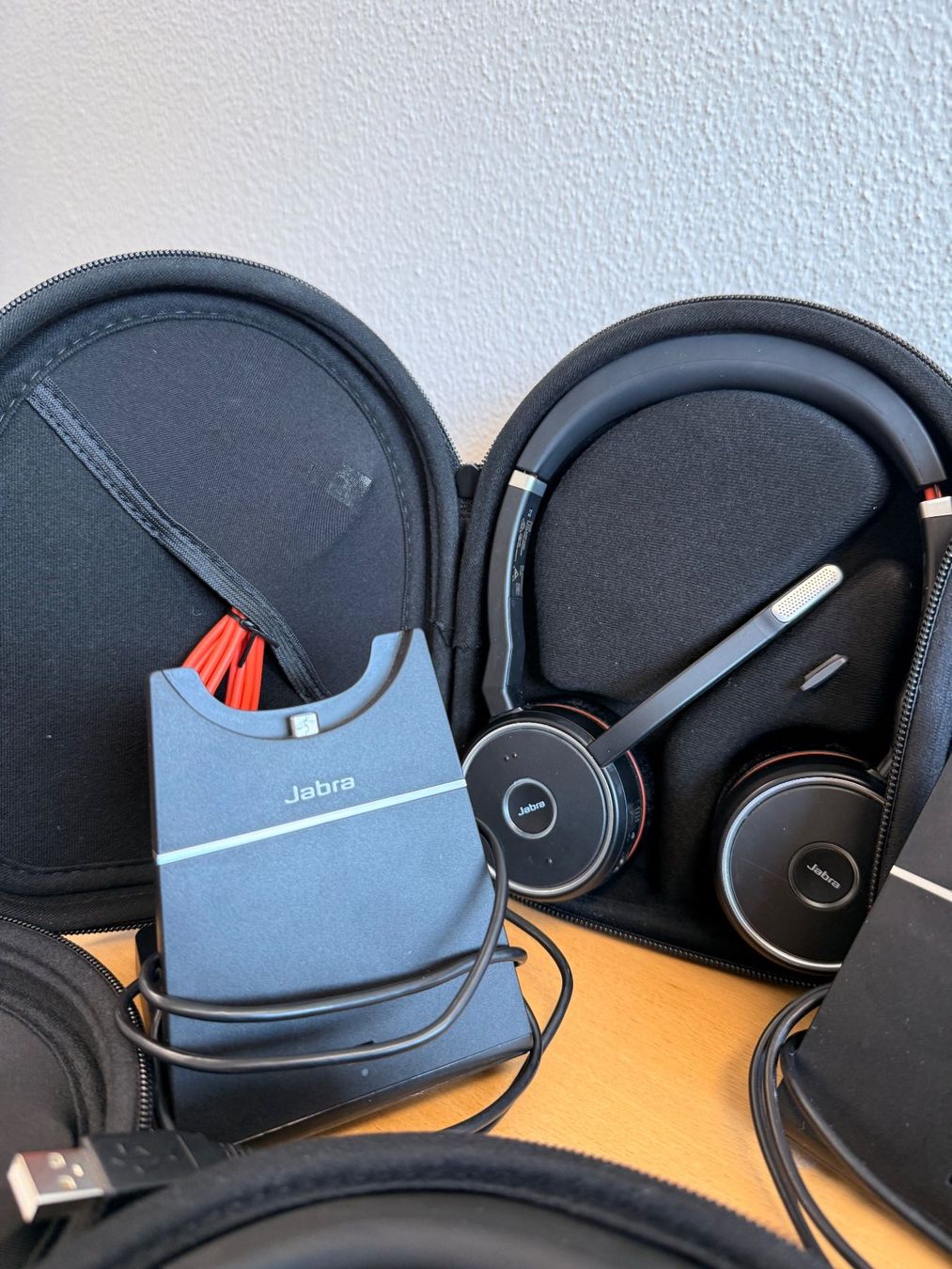 Jabra Cuffie: Jabra Evolve 75 UC Stereo Headset mit Ladestation – Usato da St. Gallen venduto da FILTROX-IT 2