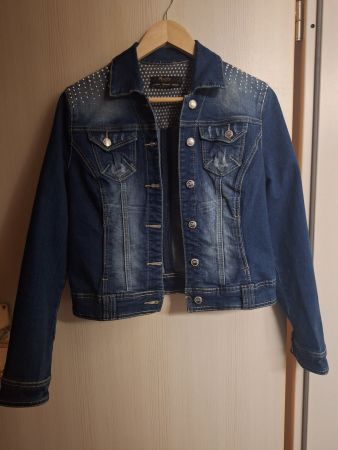 Jeans Jacke blau mit Nieten