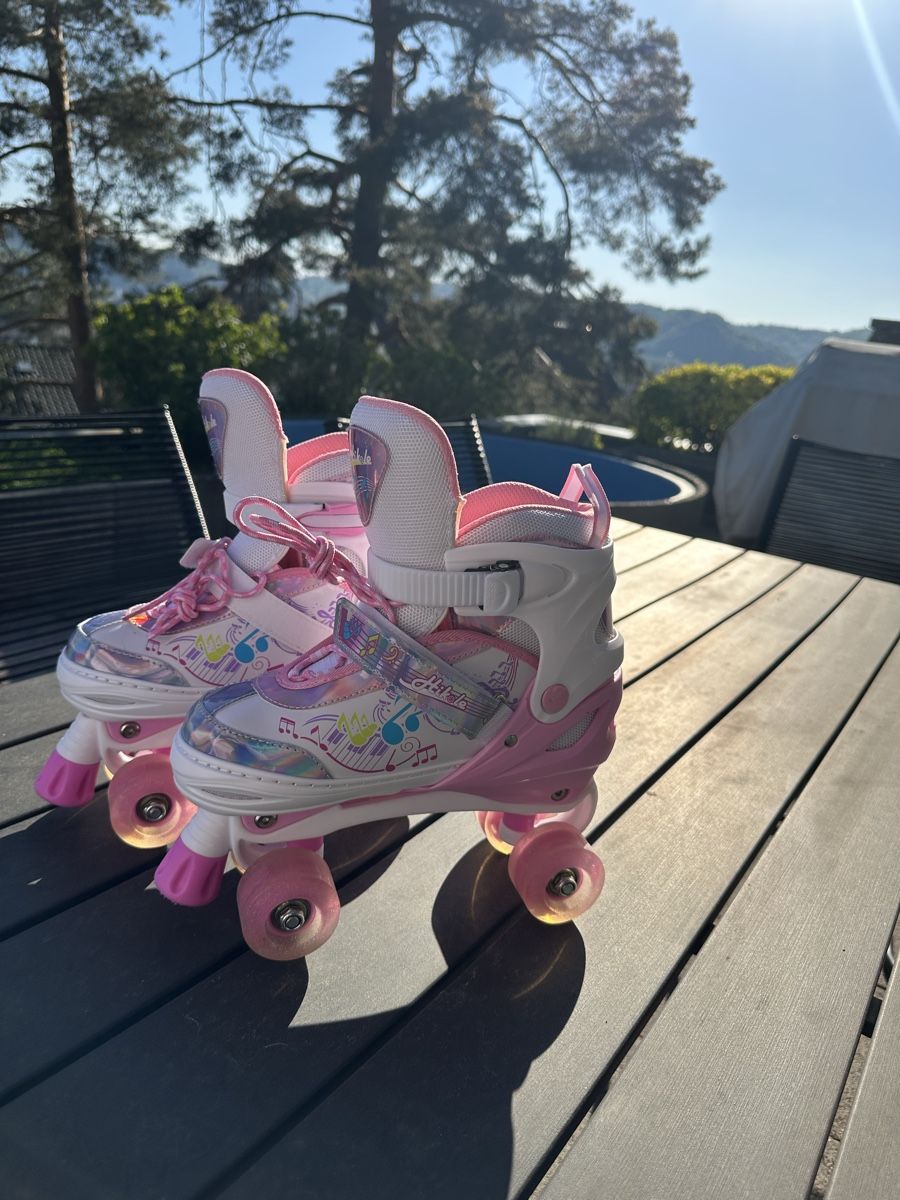 Inline-Skating & Rollschuhe: Rollschuhe Pink Grösse 35-38 – Gebraucht aus Wettingen von jeffarcus 1