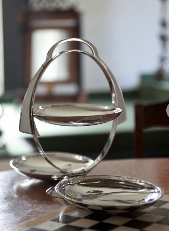 Alessi Tablettes PC: Alessi Etageren Servieretage 3-stufig  Anna Gong Alessi – D'occasion à Winterthur par Jolie-Joli 2