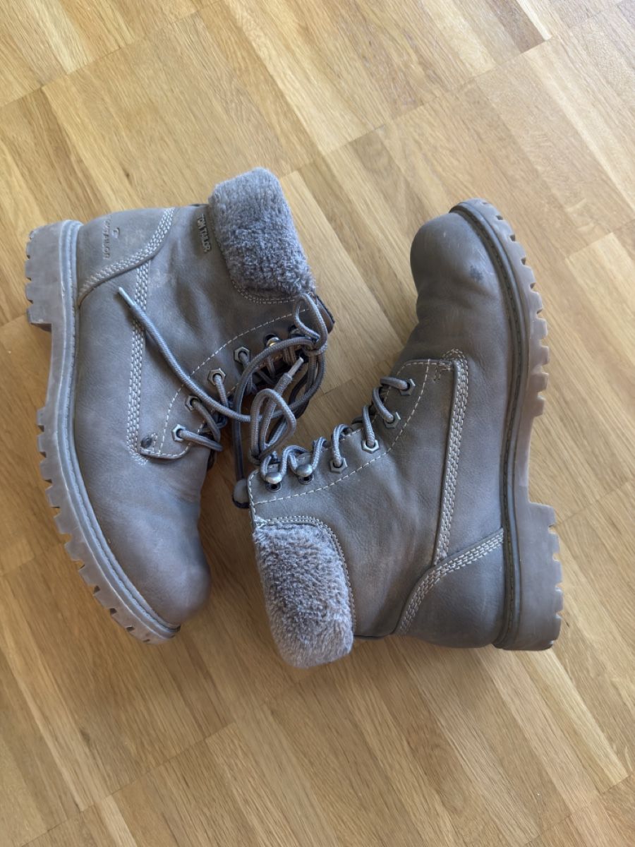 Tom Tailor Scarpe da donna: Tom Tailor boots grey with fur lining – Usato da Basel venduto da Sarah921