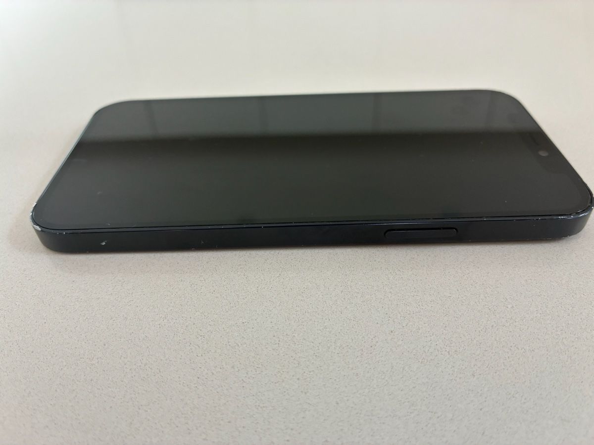 Apple Handys / Smartphones: iPhone 12 64GB black – Gebraucht aus Niederweningen von Crocodileandy