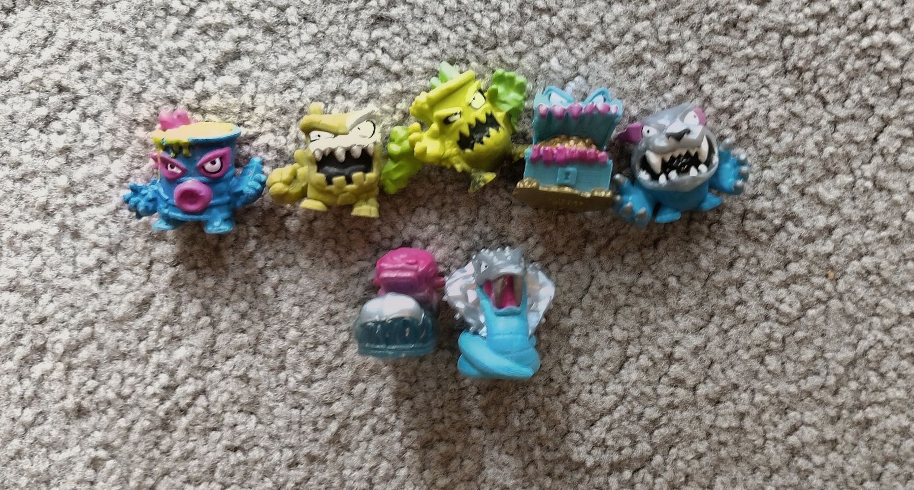 Statuette: 13 Mr Beast Lab Swarms – Usato da sulgen venduto da kaebbi