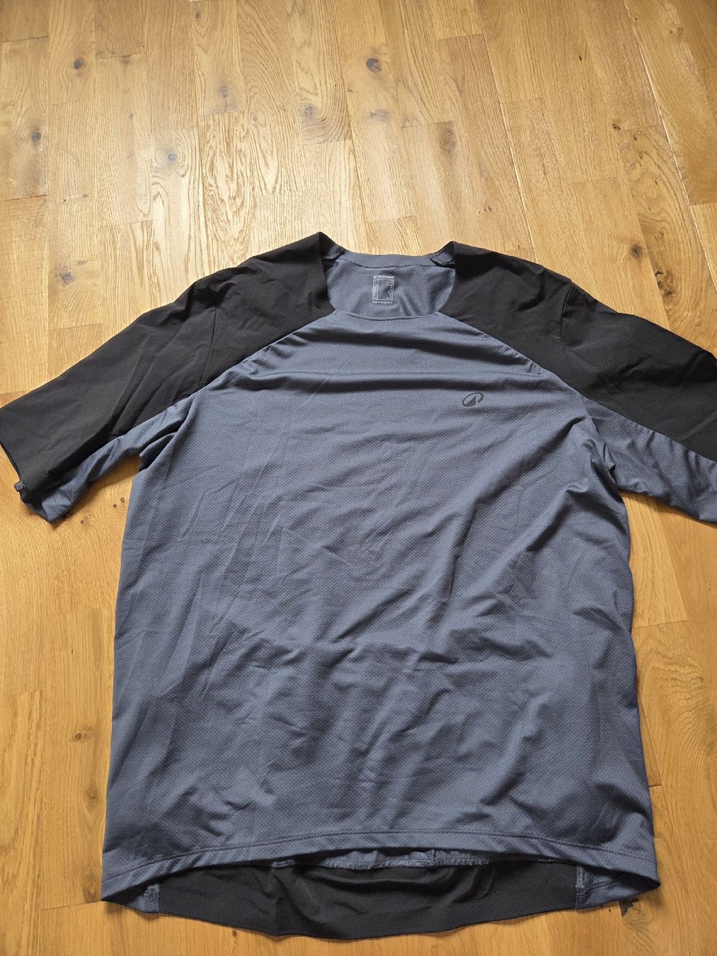 Lotti di vestiti: Velofahrer Sportset – Usato da Kippel venduto da nosei29 2