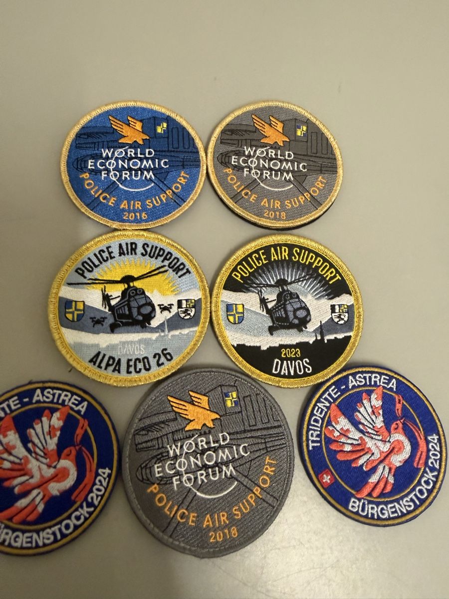 Schweizer Armee Placchette & Badge: Militär Batch Original  – Nuovo (secondo la descrizione) da Zürich venduto da papaplatte 1