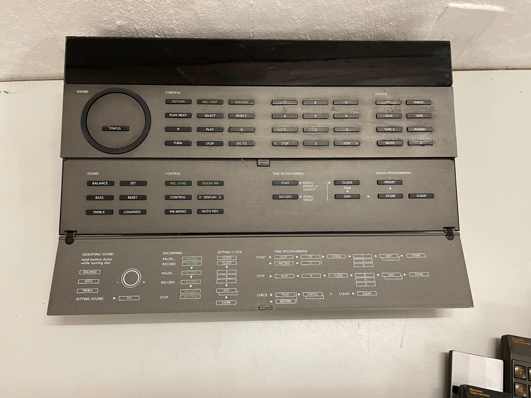 Bang & Olufsen Telecomandi: Lots de 7 télécommandes  Bang&Olufsen – Usato da La Croix (Lutry) venduto da netrajet 6