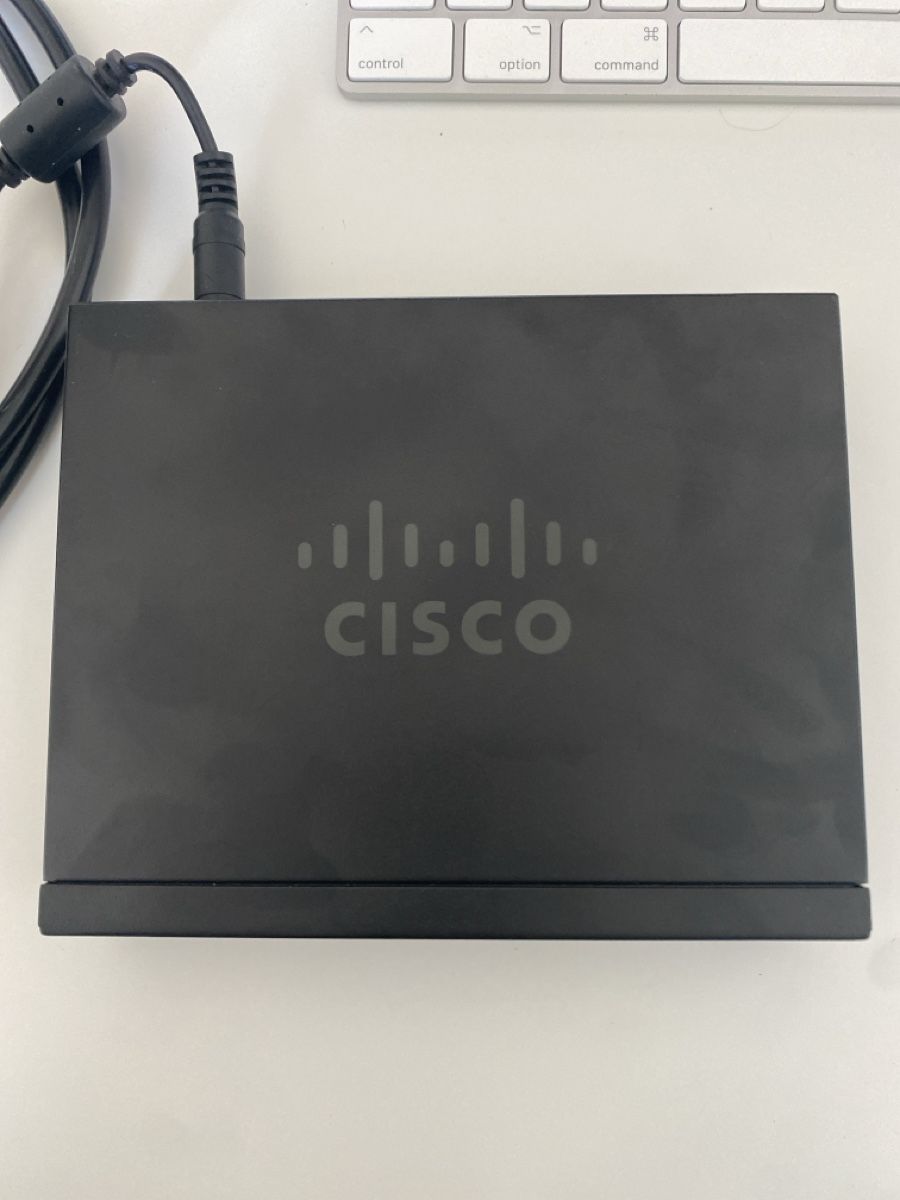 Cisco Hub & Switch: CISCO 8-port gigabit switch – Nuovo (secondo la descrizione) da Rüschlikon venduto da christin500 1