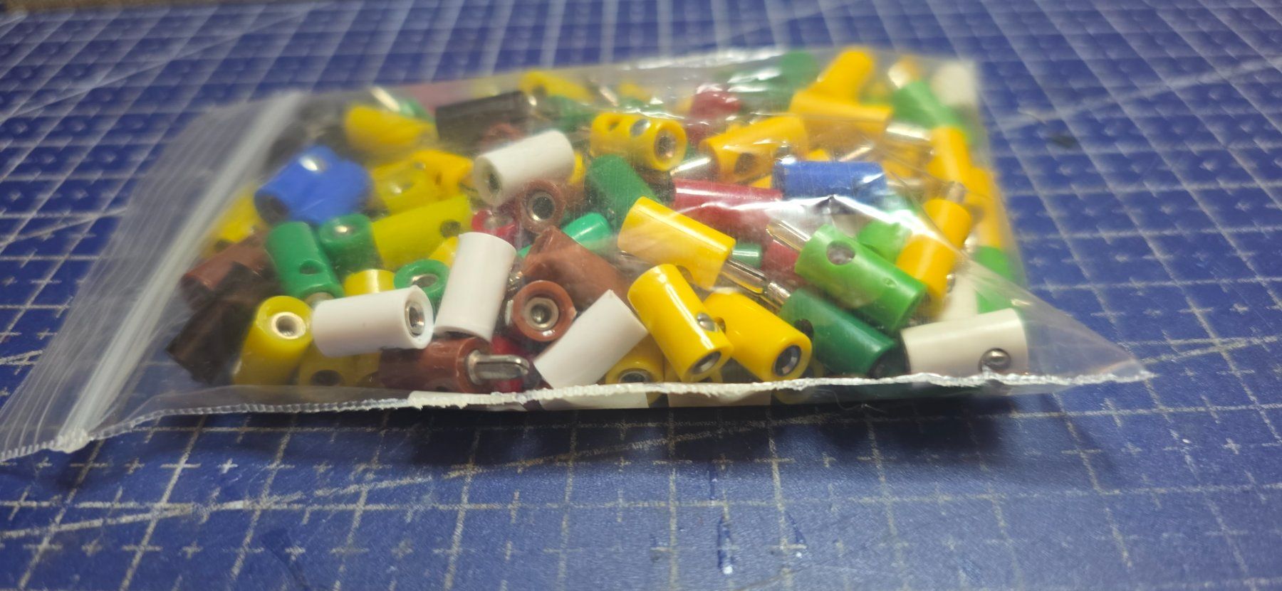 Modellini di ferrovie: Märklin Bananenstecker bunt ? – Usato da Hochfelden venduto da Danizh0 2