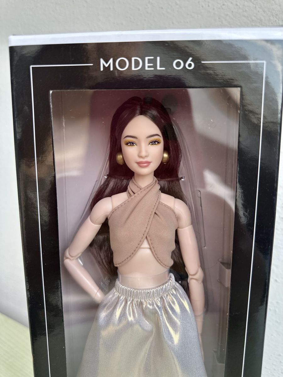Bambole: Barbie Basics Bewegliche Puppe – Nuovo e nell'imballaggio originale da Zürich venduto da Kat_5557