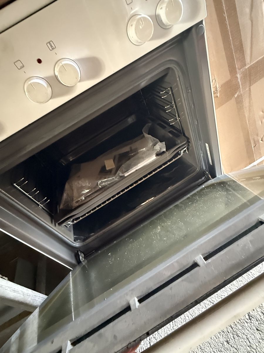 Bosch Appareils de cuisine: Freistehender Backofen Bosch – D'occasion à Uetendorf par Saebiii 1