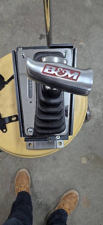 Toutes les pièces auto: B&M Automatic Ratchet Shifter - MegaShifter Console – D'occasion à Bönigen par Wrc20 4