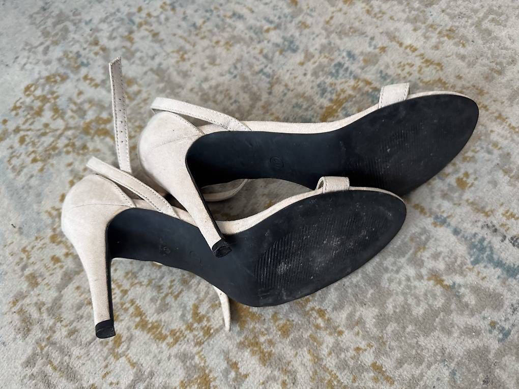 Scarpe da donna: Nude Pumps Gr. 41 – Usato da Zürich venduto da anjamug 2