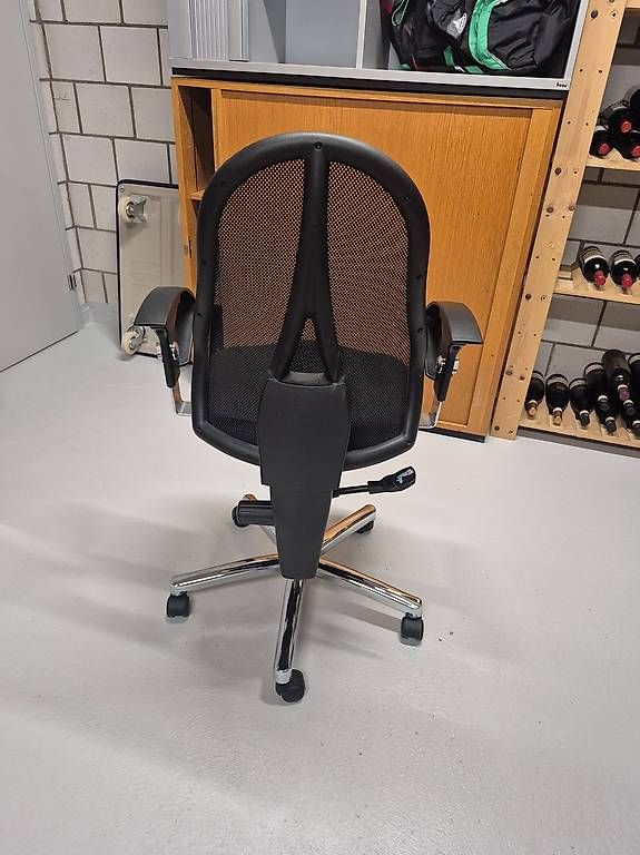 Stühle: Bürostuhl mit Armlehnen – Gebraucht aus Beinwil am See von alpha4712 1