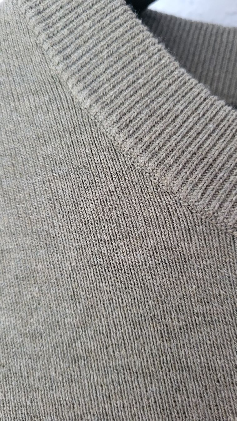 Mango T-shirts: Oberteil XL von Mango – Neuf (Voir description) à Muttenz par Igma 3