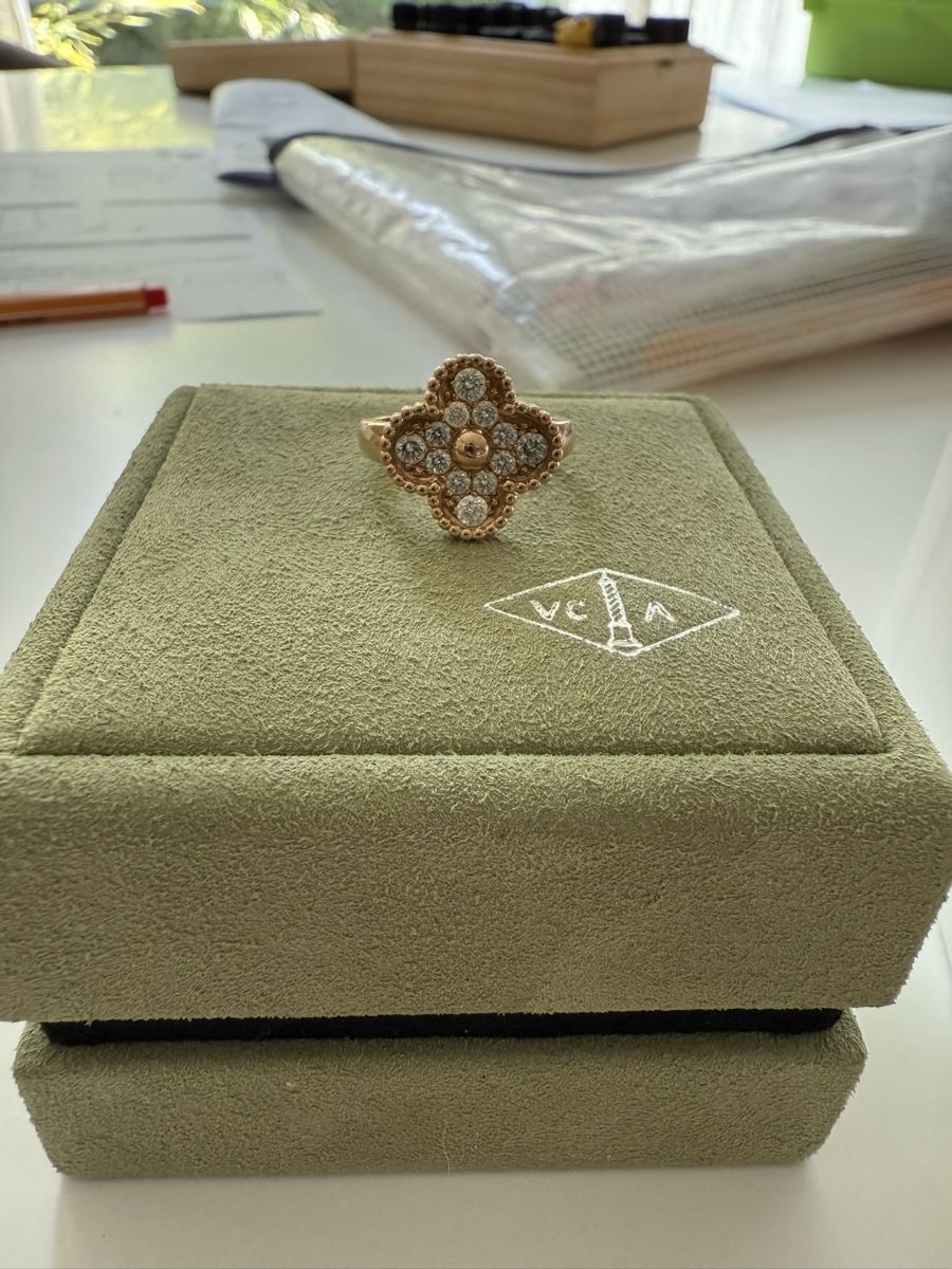 Anelli: Van Cleef & Arpels Alhambra Ring Rotgold, Grösse 51 Top! – Nuovo (secondo la descrizione) da Uitikon Waldegg venduto da sar_267d