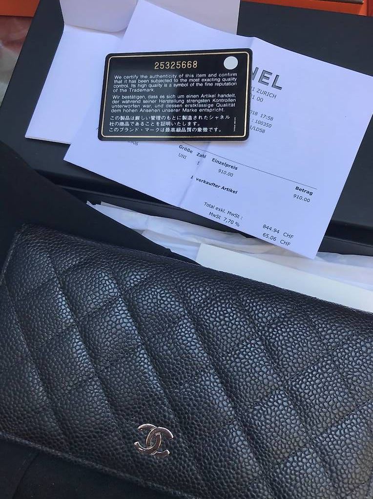 Chanel Portamonete: Chanel portemonnaie fullset – Usato da Riehen venduto da lana81