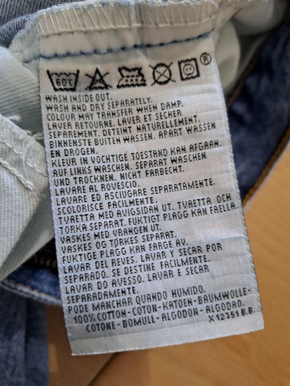 Levi's Jeans: Levis 882 W31 L34 – Nuovo e nell'imballaggio originale da Meyrin venduto da dijin 8