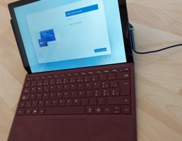 Surface Pro 6 - i7, 512 Gb, 16 Gb RAM, Tastatur und Stift