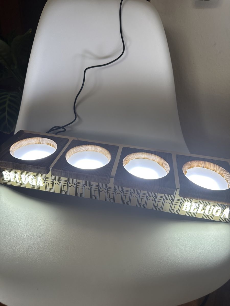 Wandhalterungen: Beluga Vodka Flaschenhalter mit LED Licht! – Gebraucht aus Arlesheim von Lipinho7