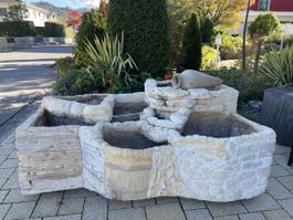 Zimmerbrunnen Steinoptik mit Pflanztrögen gebraucht