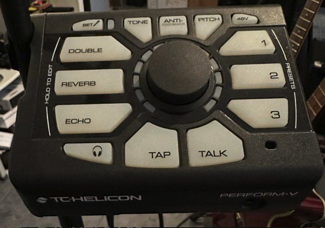 Instruments de musique: TC Helicon Voice Processor – D'occasion à Eich par daema01 2