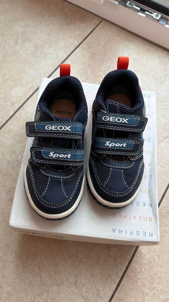 Geox Scarpe per ragazzi: Geox Schuhe Gr.25 – Nuovo e nell'imballaggio originale da Ostermundigen venduto da katant