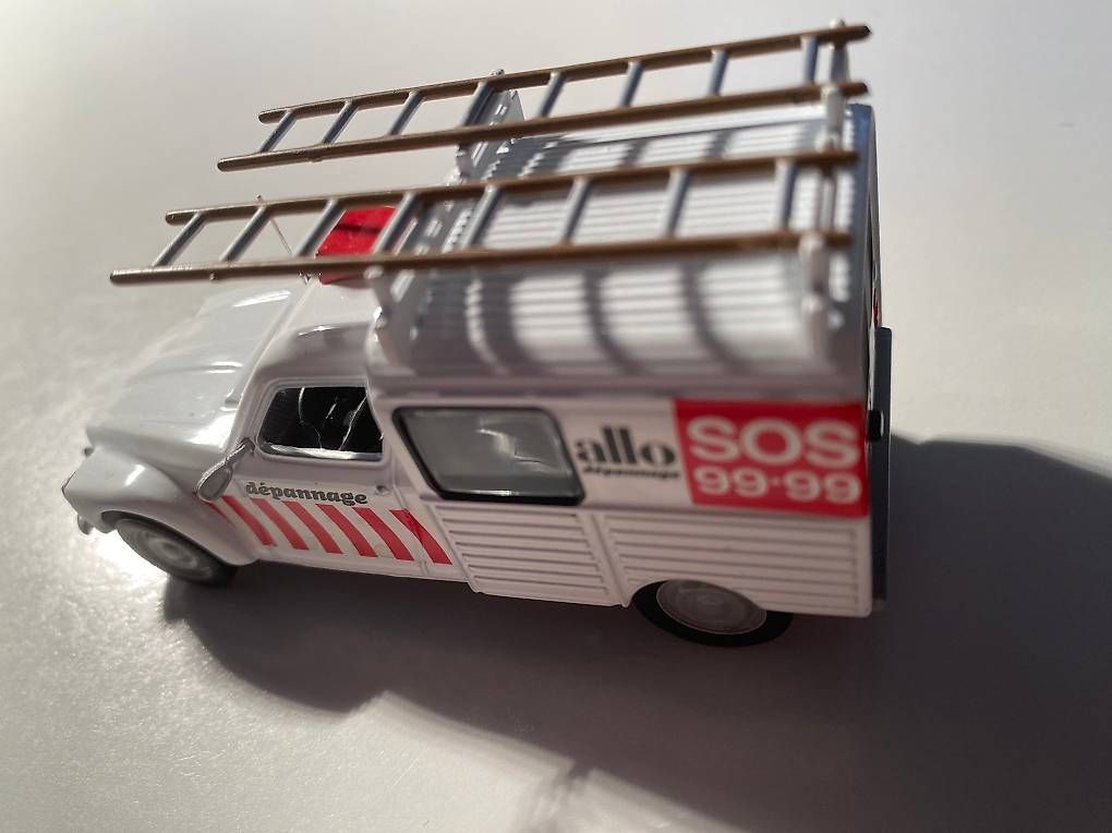 Citroën Modellautos: Oldtimer Modell Citroen Acadiane, 50er Jahre – Gebraucht aus Bern von Pfupfi0 4