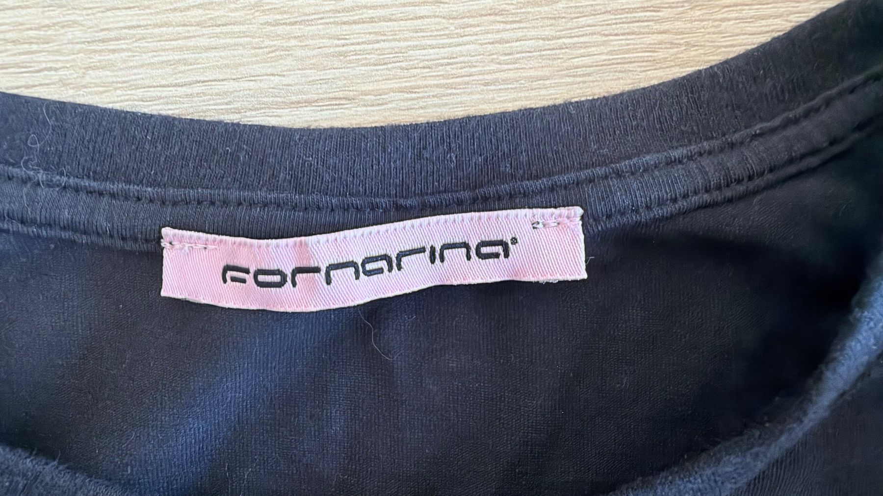 T-shirt: Fornarina  TShirt M stylisch einzig – Usato da Melide venduto da fashiono5 7