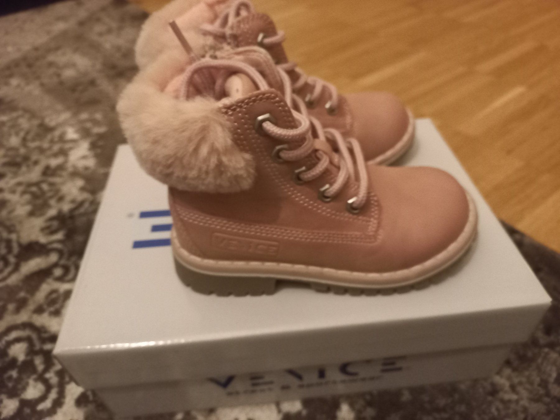 Chaussures filles: Schuhe – Neuf avec emballage d'origine à Basel par zaa_7ft5 1