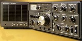 Kenwood TS-820S SSB-Transceiver mit SP-820