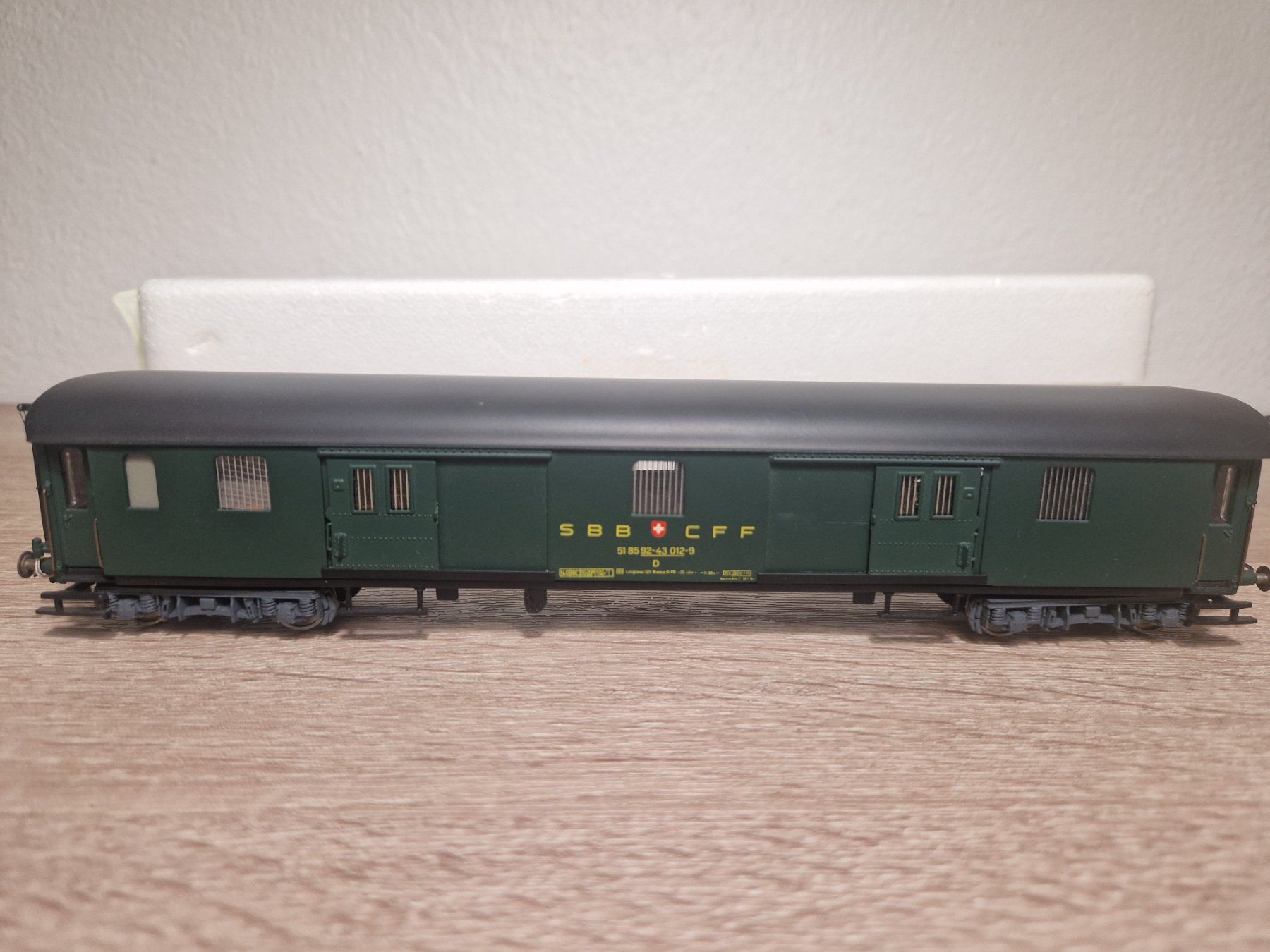 Metropolitan Modellini di ferrovie: Metropolitan 7080 Gepäckwagen SBB H0 – Usato da St-Aubin-Sauges venduto da tantome