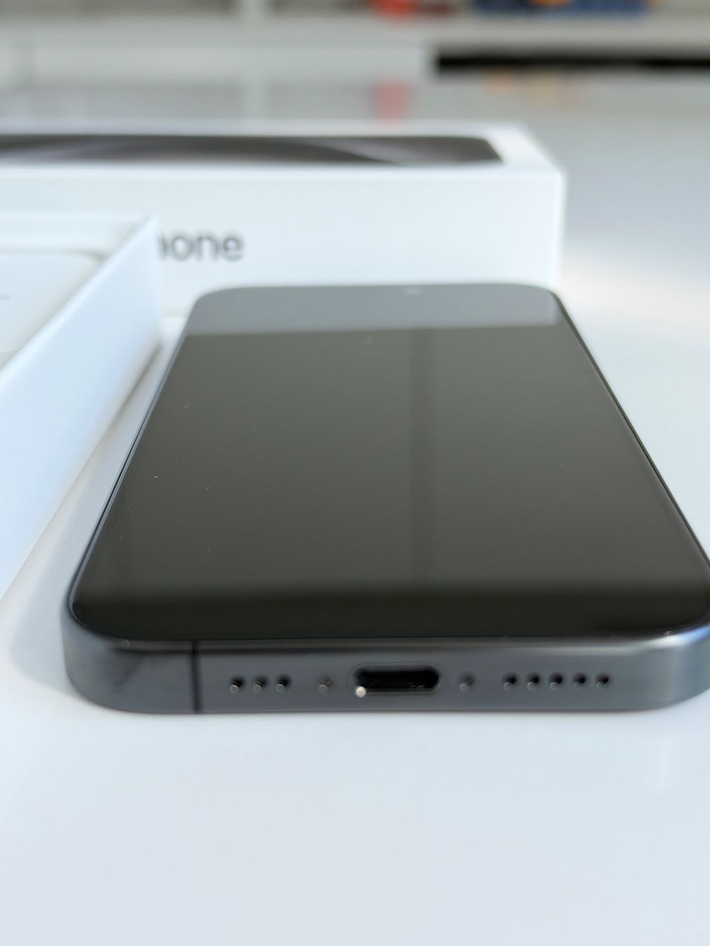 Apple Telefoni cellulari / Smartphones: Apple iPhone 15 Pro schwarz mit Originalverpackung – Usato da Steinmaur venduto da Boxsters0 4