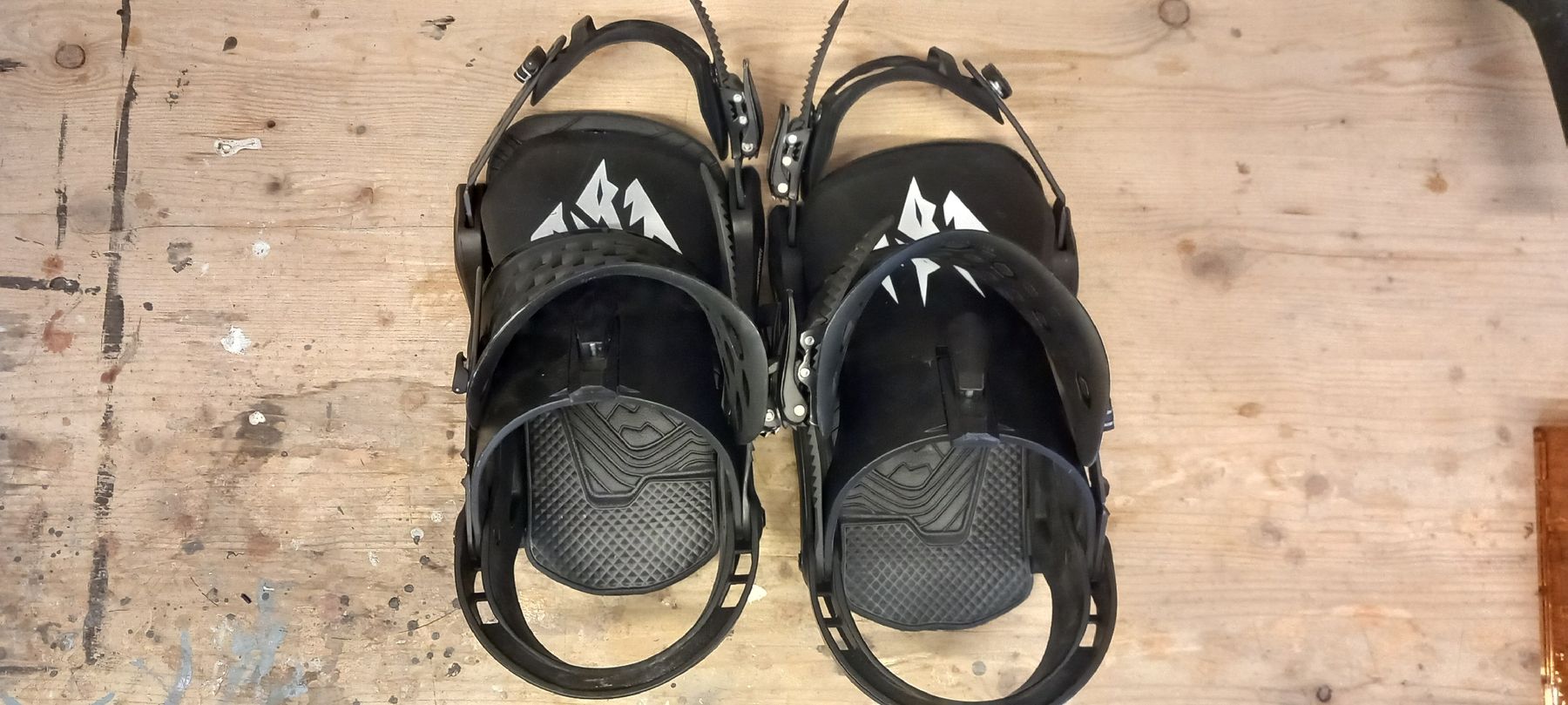 Jones Fixations: Snowboard Jones bindings Meteorite – D'occasion à Gstaad par Joanyog 2