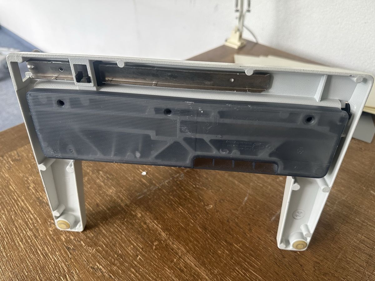 Tutti gli attrezzi: Leitz Akto 5114 Locher Stanze  – Usato da Altendorf venduto da Quietwater 3